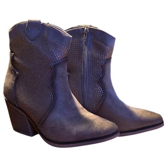 Brown Westwrn Ankle Boots - Picture 2 of 4